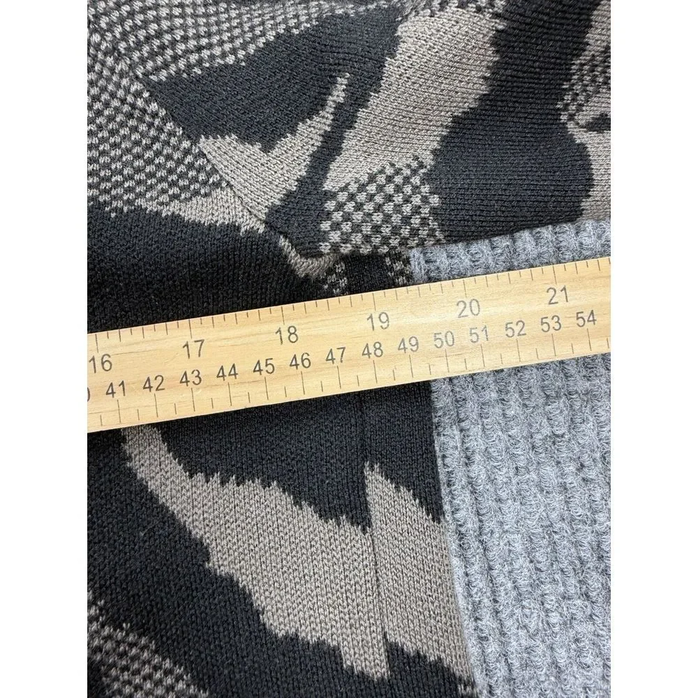 Athleta Sweater‎ Womens X-Small Jacquard Merino Wool Blend Black Camo Crewneck
